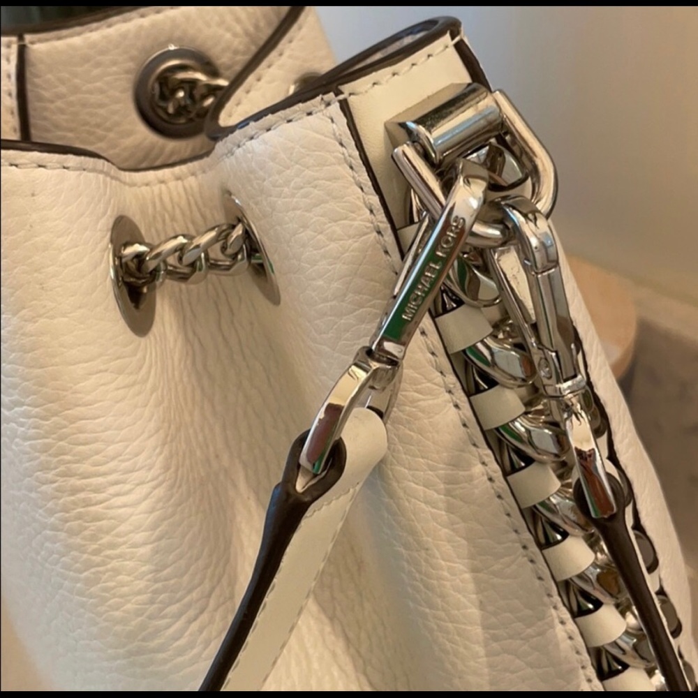 Beautiful white large MK bag - Picture 5 of 11